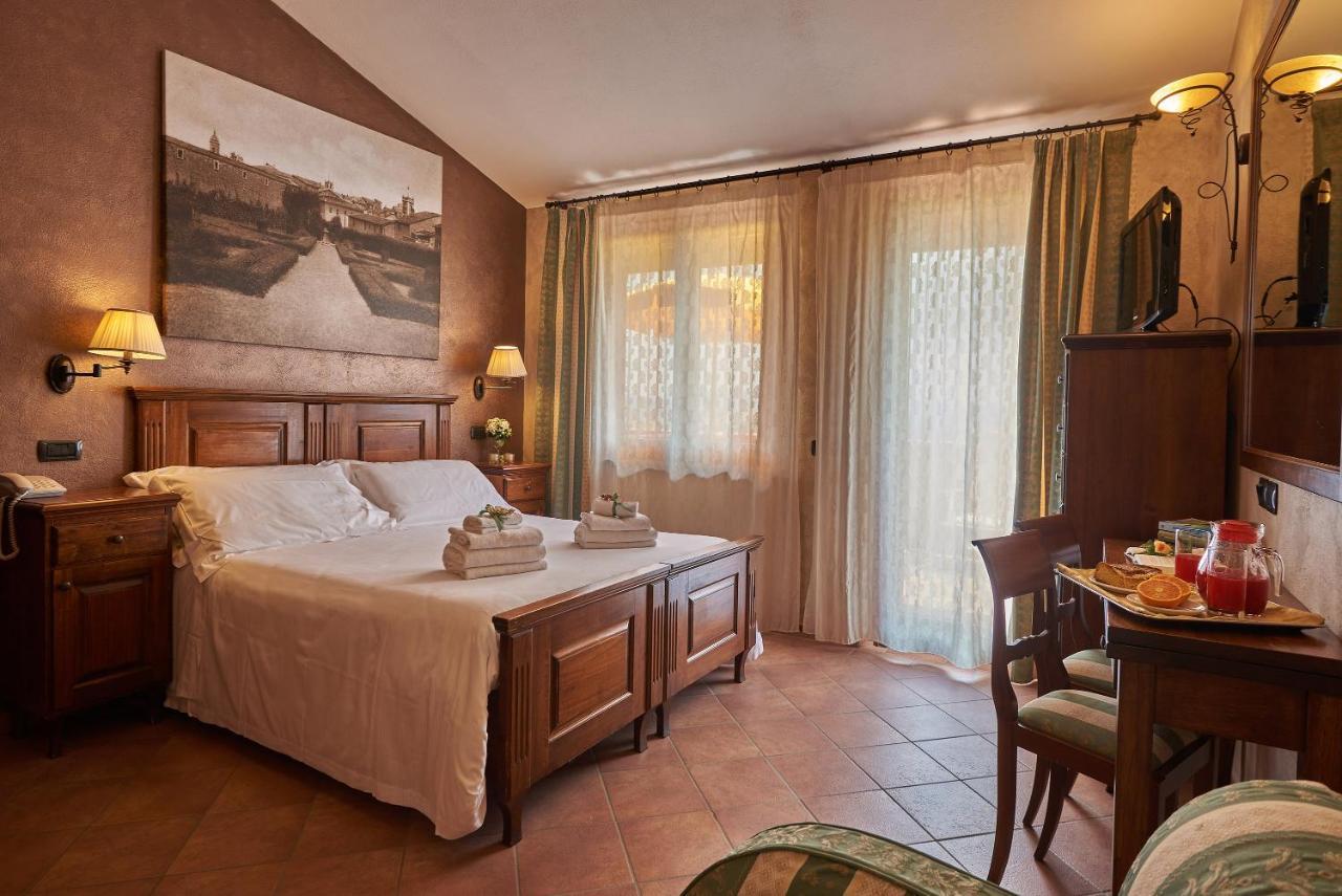 Hotel Casanova - Wellness Center La Grotta Etrusca San Quirico dʼOrcia Exterior foto