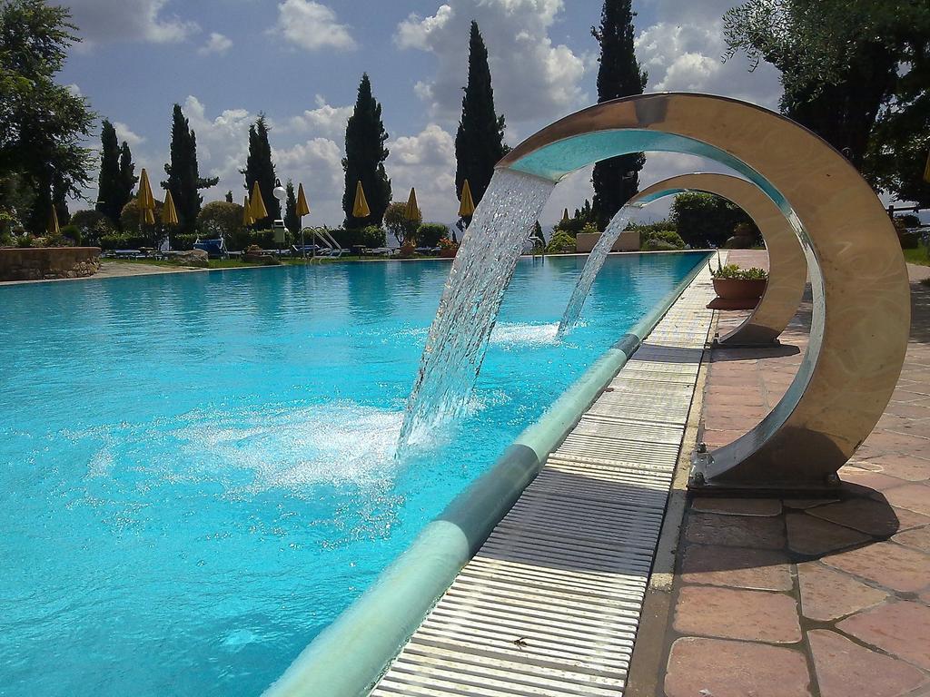 Hotel Casanova - Wellness Center La Grotta Etrusca San Quirico dʼOrcia Exterior foto