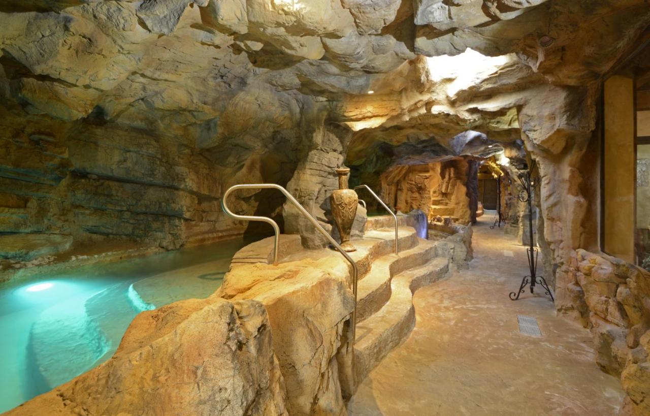 Hotel Casanova - Wellness Center La Grotta Etrusca San Quirico dʼOrcia Exterior foto